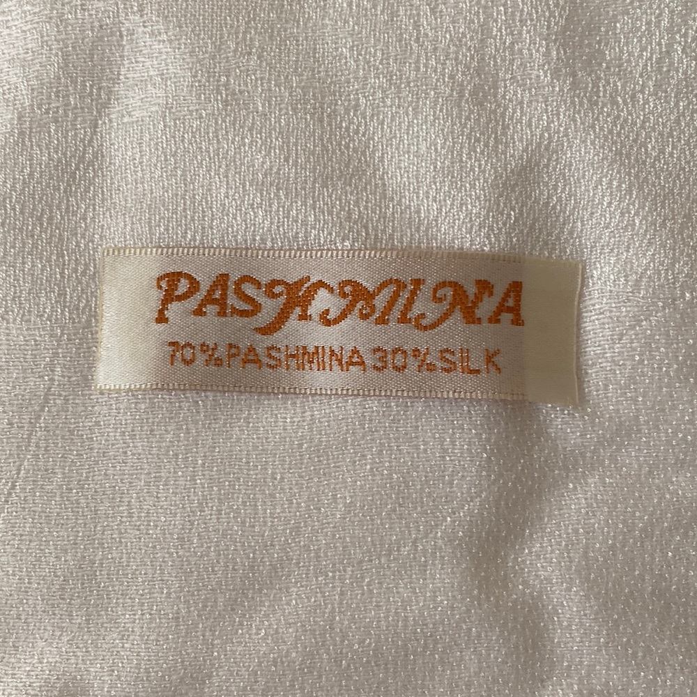 Silk and Pashmina scarf. White new